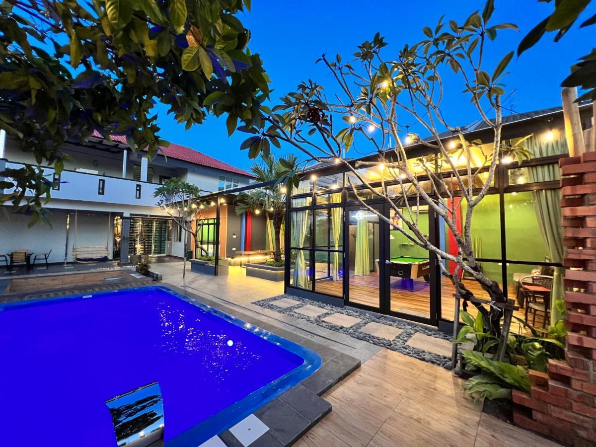 The Uniique Haus - Johor 1St Staycation Water Dining Experience 조호르 바루 외부 사진
